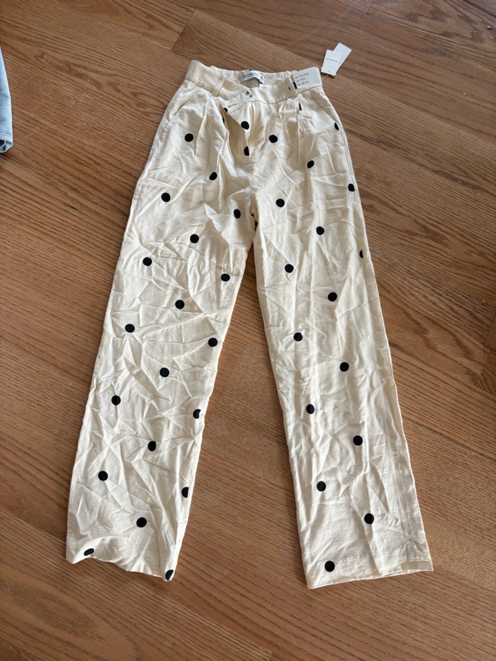 Abercrombie Polka Dot pant - Picture 2 of 7